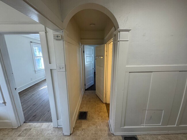 Building Photo - Newly renovated 2 bedroom home in Reno with backyard and garage! Must see! MOVE IN SPECIAL!!