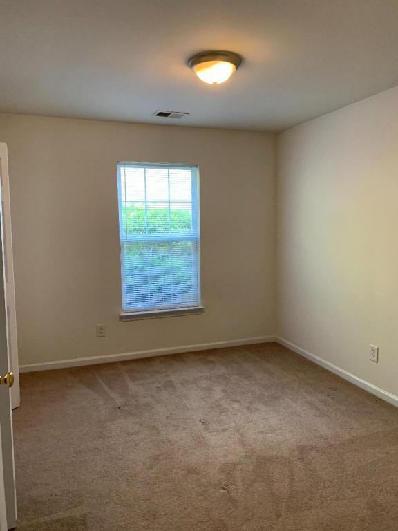 Building Photo - 4850 Meadowsweet Dr