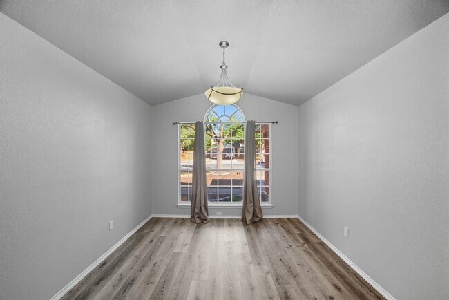 Building Photo - 1226 Brashear Ln