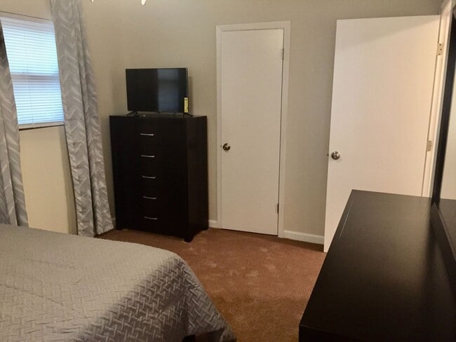 Building Photo - TURN KEY FULLY FURNISHED RENTAL