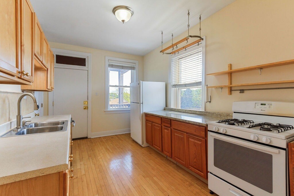 Building Photo - 4215 N Francisco Ave