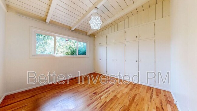 Building Photo - 4230 Mt Taylor Dr
