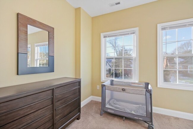 Building Photo - 624 US-29