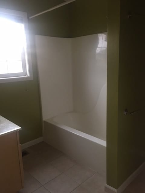 Building Photo - 2 bedroom, 2.5 bath townhouse: Oaklawn Park