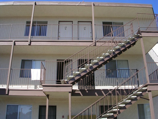 Building Photo - 5020 Wightman St.