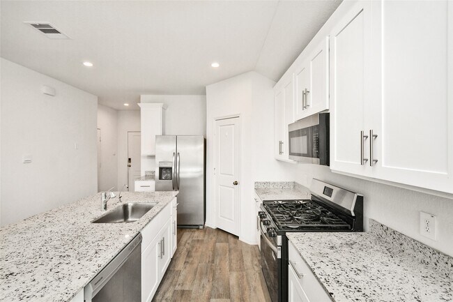 Building Photo - 4243 Bromham Farms Dr