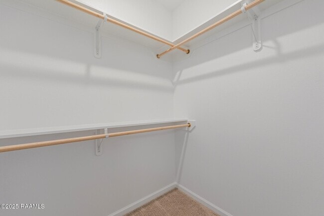 Building Photo - 207 Barnsley Dr
