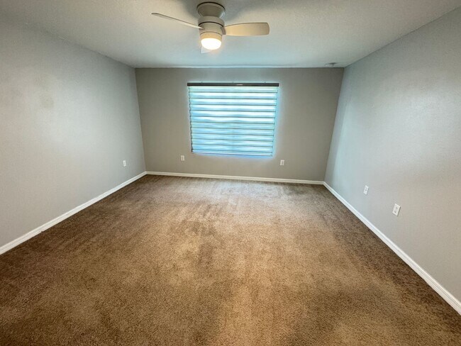 Building Photo - Your Dream Home Awaits in the Heart of Dav...