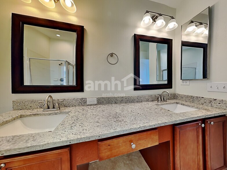 Building Photo - 7530 Citrus Blossom Dr
