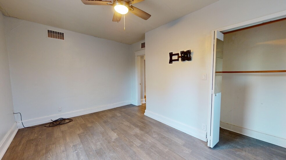 Building Photo - 4124 s washington st