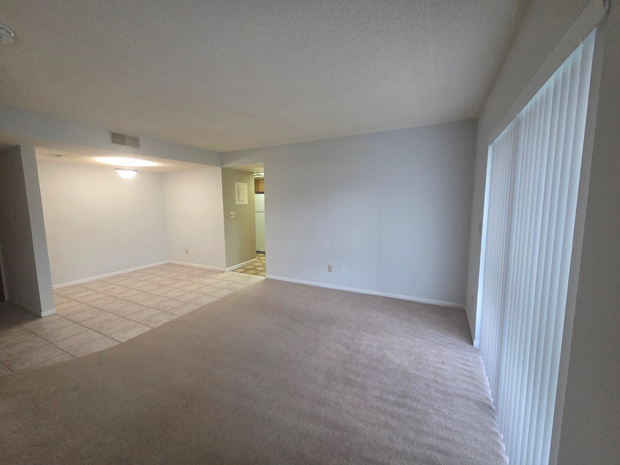 Living Area - 2581 Countryside Blvd