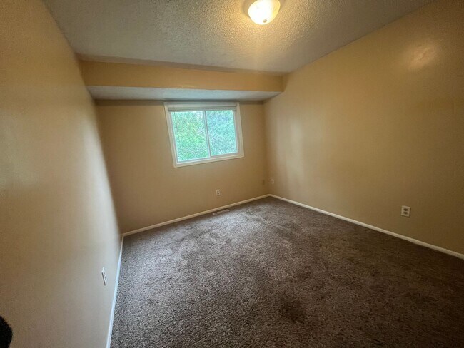 Building Photo - 942 Wescott Trail