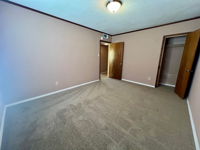 Building Photo - Cozy 3 Bedroom, 1 Bathroom Home for Rent!