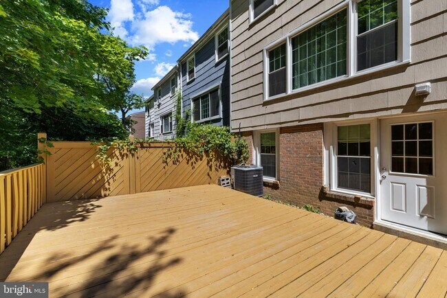 Building Photo - 4305 Birchlake Ct
