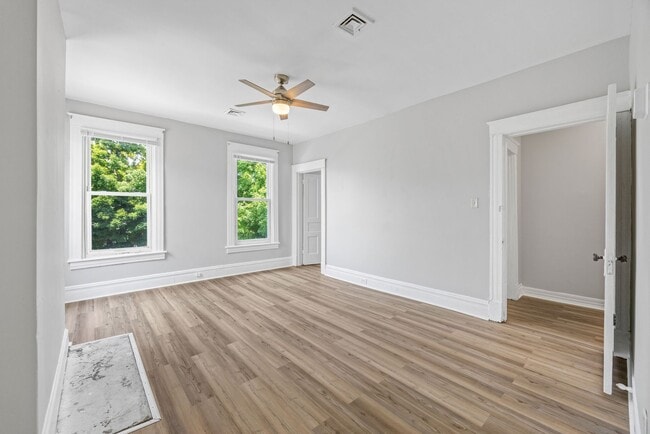 Building Photo - 3415 Enslow Ave