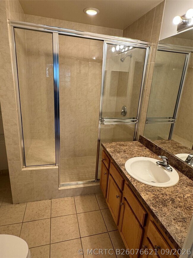 Building Photo - 6733 Coral Lake Dr