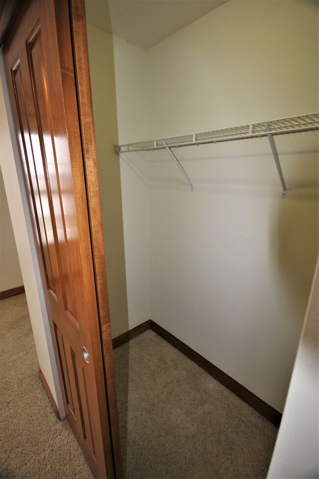 Building Photo - 2 Bedroom - Dublin
