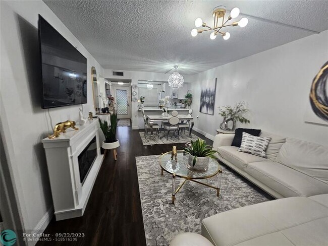 Building Photo - 2703 Nassau Bend