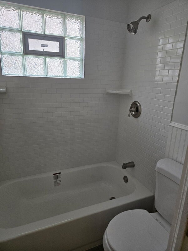 Building Photo - 2106 E 59th St