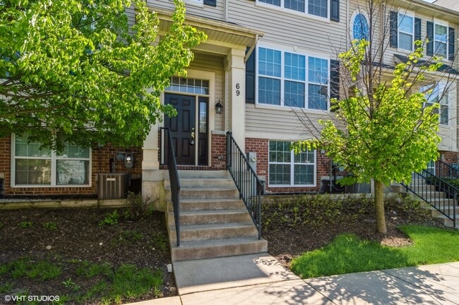 Building Photo - 69 Melrose Ct