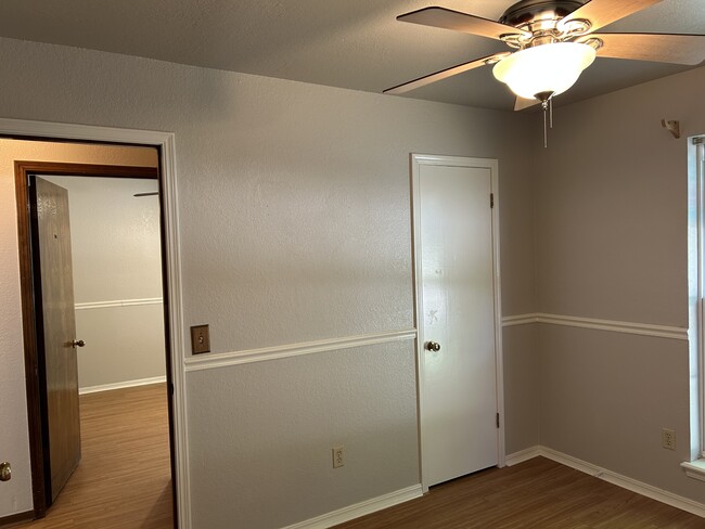 Building Photo - 4900 Smoking Oaks Dr