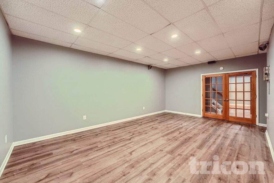 Building Photo - 3890 Brentview Pl NW