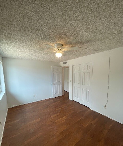 Building Photo - 8001 N El Tovar Pl