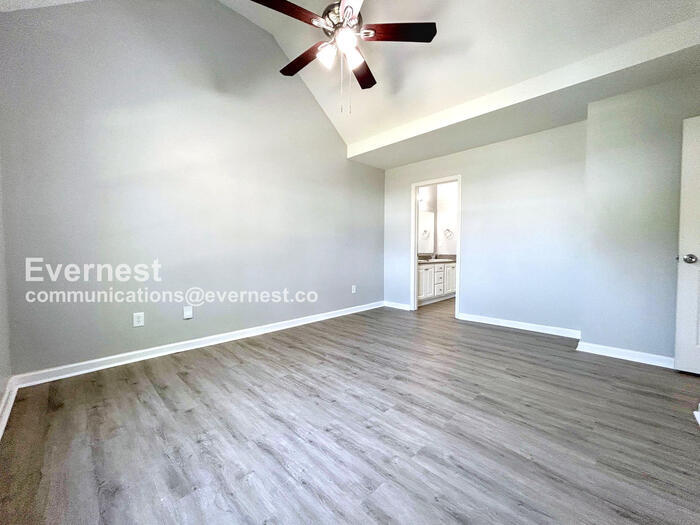 Building Photo - 1827 Belcher Pl SW