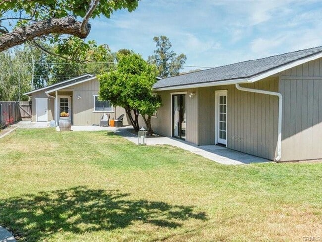 Building Photo - Spacious 3-Bedroom by Meadow Park with Lar...