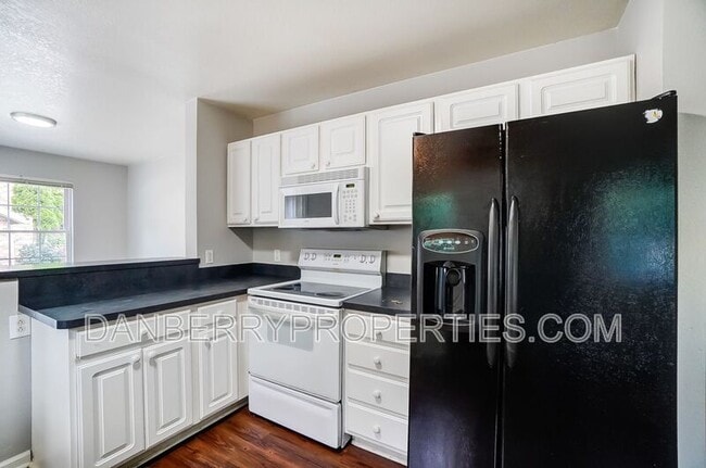 Building Photo - 4211 S Terrace View St