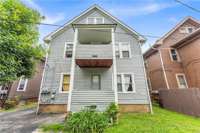 Building Photo - 1616 Eddington Rd