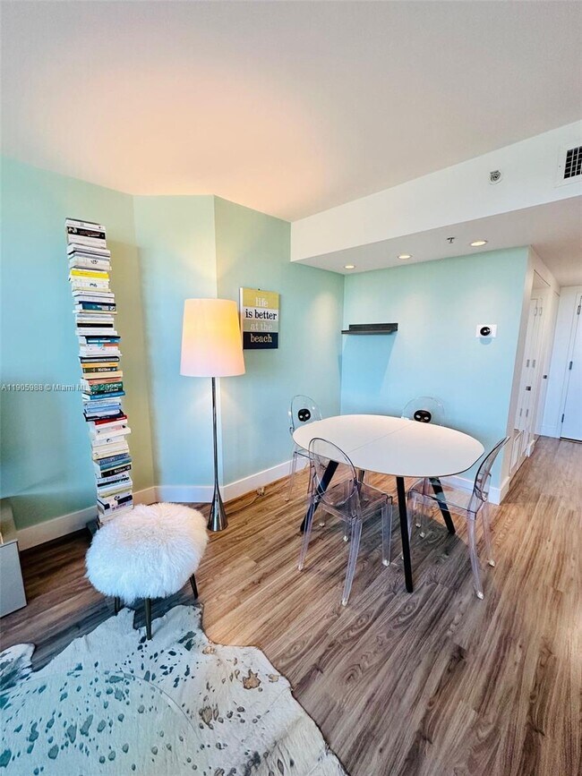 Building Photo - 650 West Ave