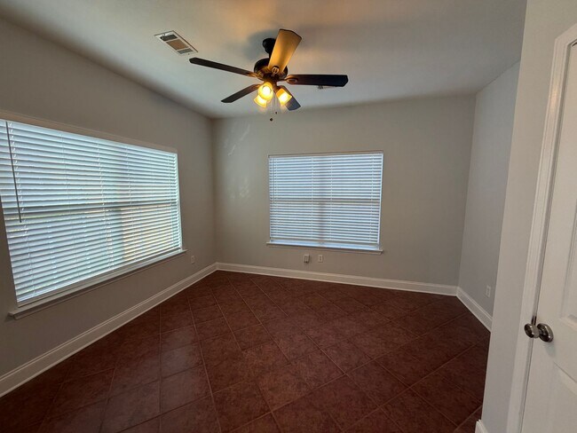 Building Photo - Townhouse in Grovetown