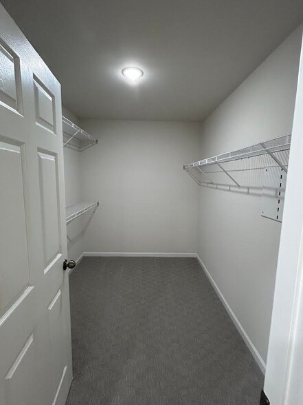 Building Photo - 403 Grand Oaks Dr
