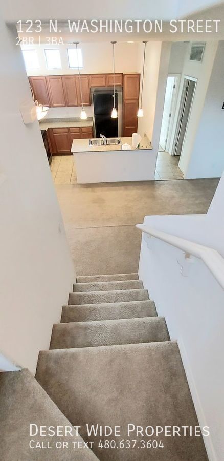 Building Photo - 123 N Washington St