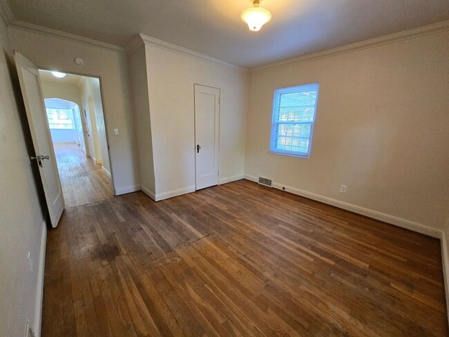 Building Photo - Adorable South Hill Home! Available Now!