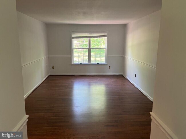 Building Photo - 14260 Burntwoods Rd