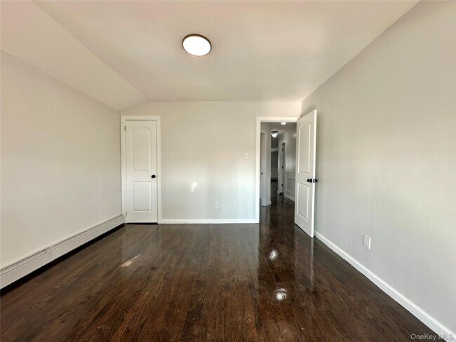 Building Photo - 254-16 Craft Ave