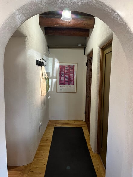 Building Photo - 34 St Francis Plaza