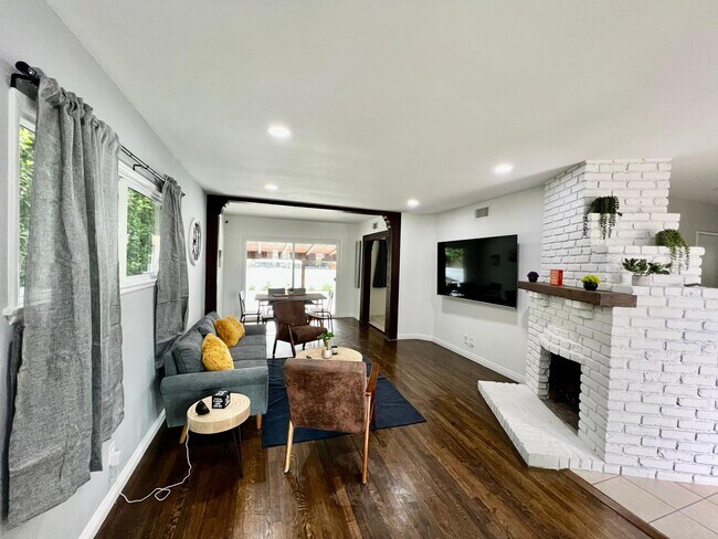 Building Photo - 15734 Covello St