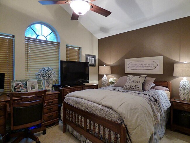 Building Photo - 20726 Redbud Trail