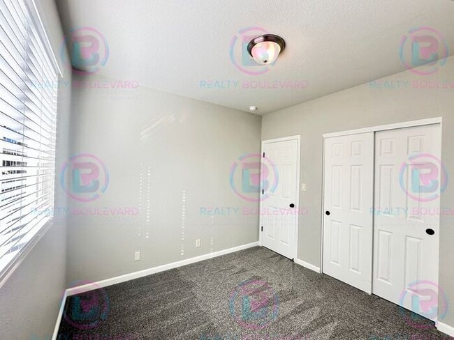 Building Photo - South Meadows 3-Bedroom 2 Bath Home New paint and Carpet Mt. Rose Views & Covered Patio