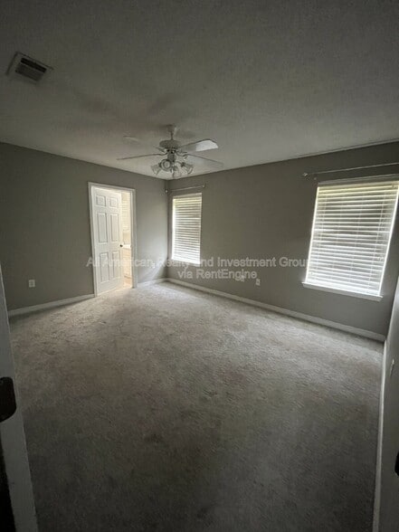 Building Photo - 917 Lajolla Ln