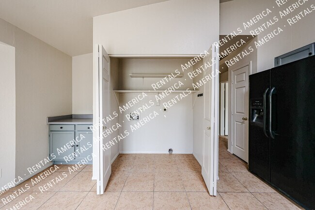 Building Photo - 23622 N 36th Dr