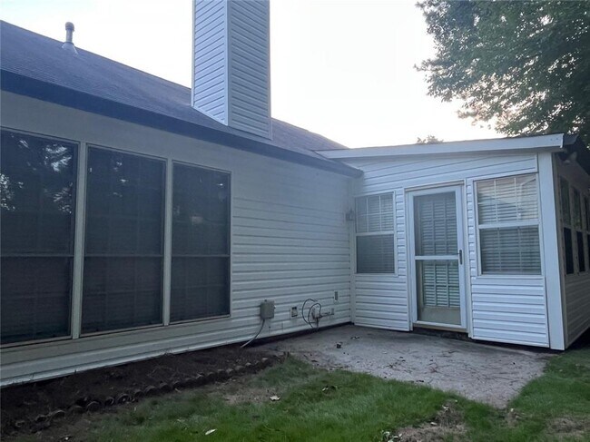 Building Photo - 4820 Tanners Spring Dr