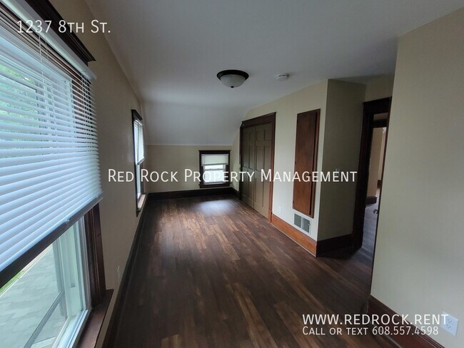Building Photo - 1237 8th St