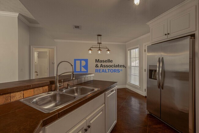 Building Photo - 3 Bed / 2 Bath home in Harvey Crossing