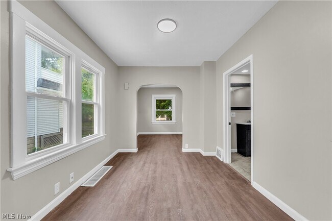 Building Photo - 3153 W 103rd St