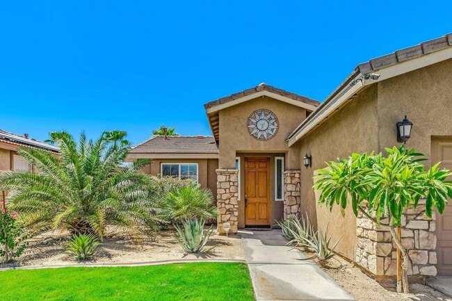 Building Photo - 83631 Himalaya Dr