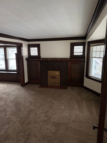 Living Room - 10018 Baltic Road